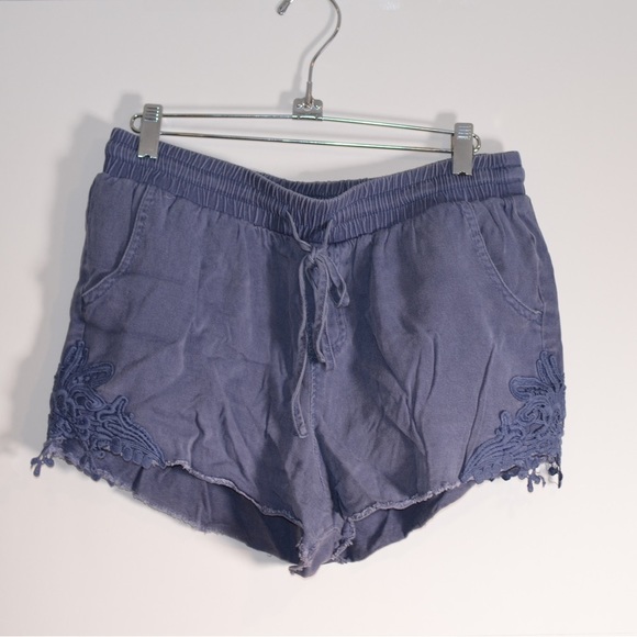 Knox Rose Pants - Knox Rose Blue Crochet Tie Up Flowey Shorts Size S